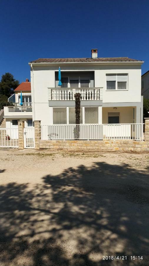 Diklo Beach Apartments Robert & Renata Zadar Bagian luar foto
